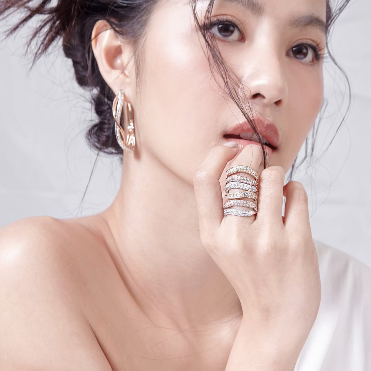 Compelling Love Ring