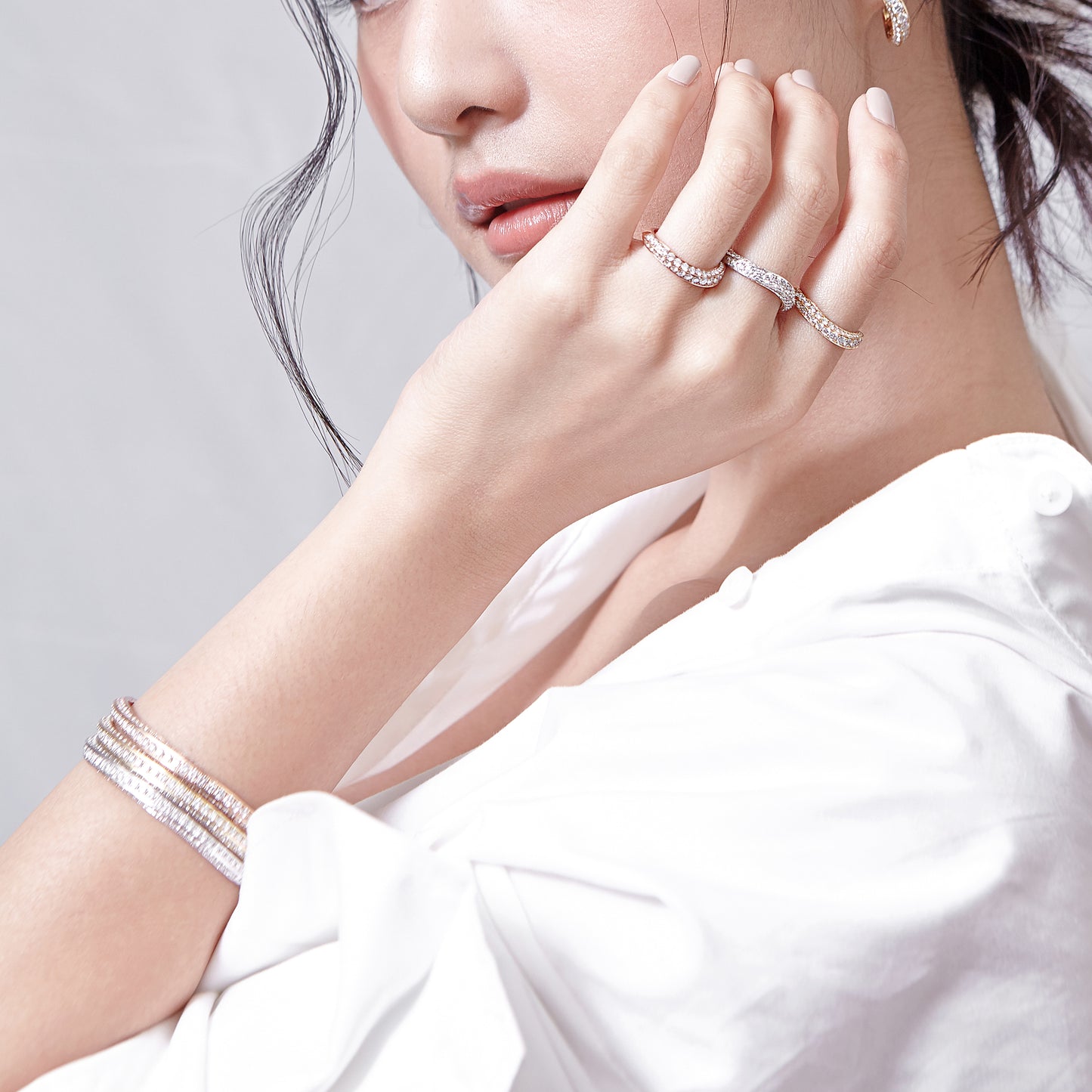 Compelling Love Bangle